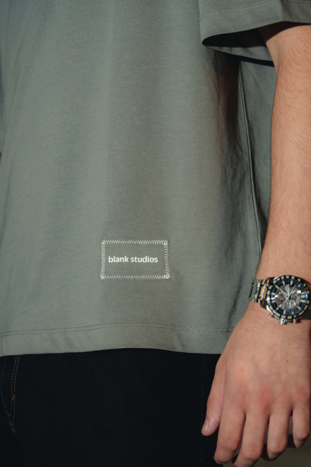 Patch Tee Stone Grey