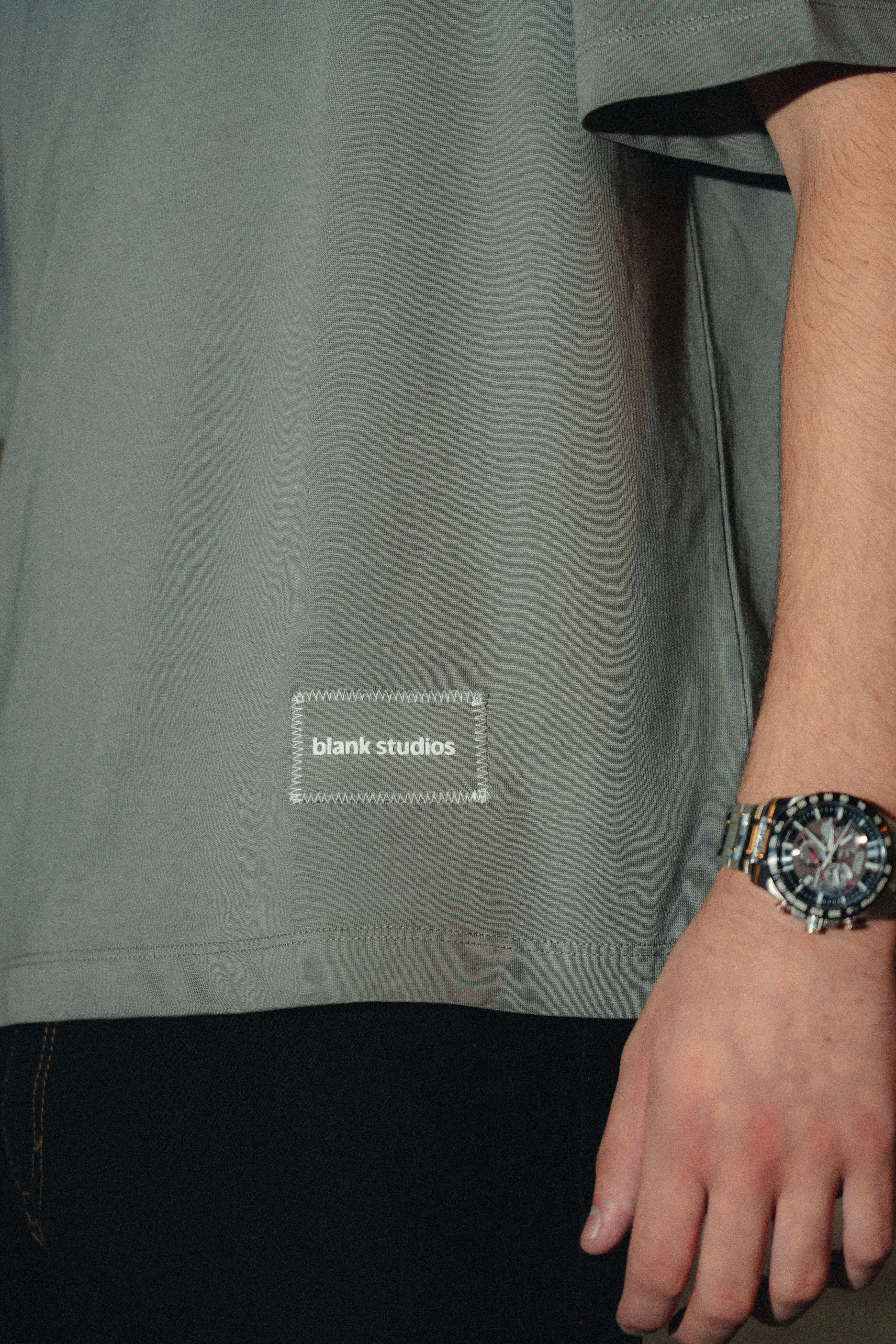 Patch Tee Stone Grey